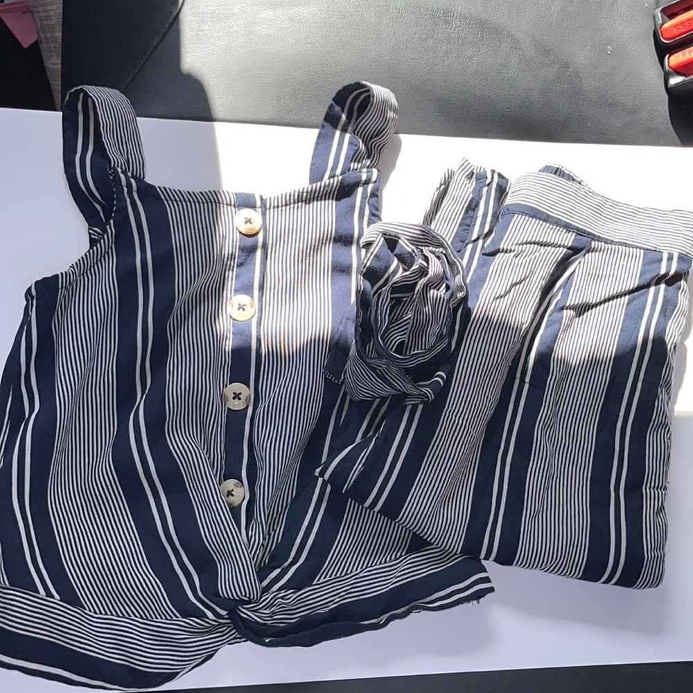 Top and capri set gently used